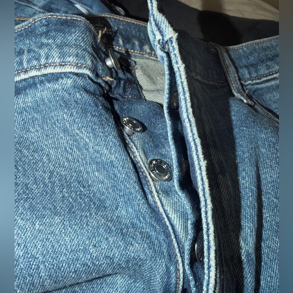 Old Navy Mid-Rise Slouchy Straight Leg Jeans - Picture 6 of 8